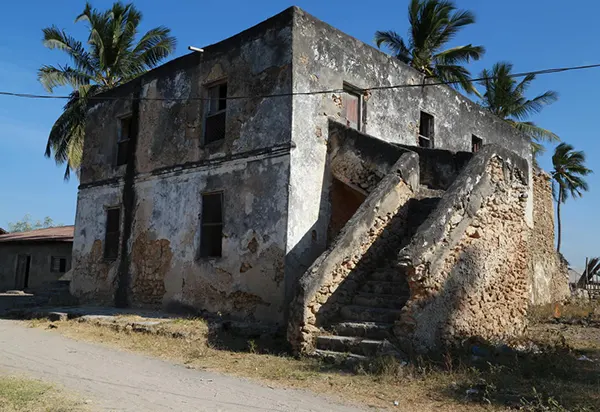 zanzibar beach-prison island